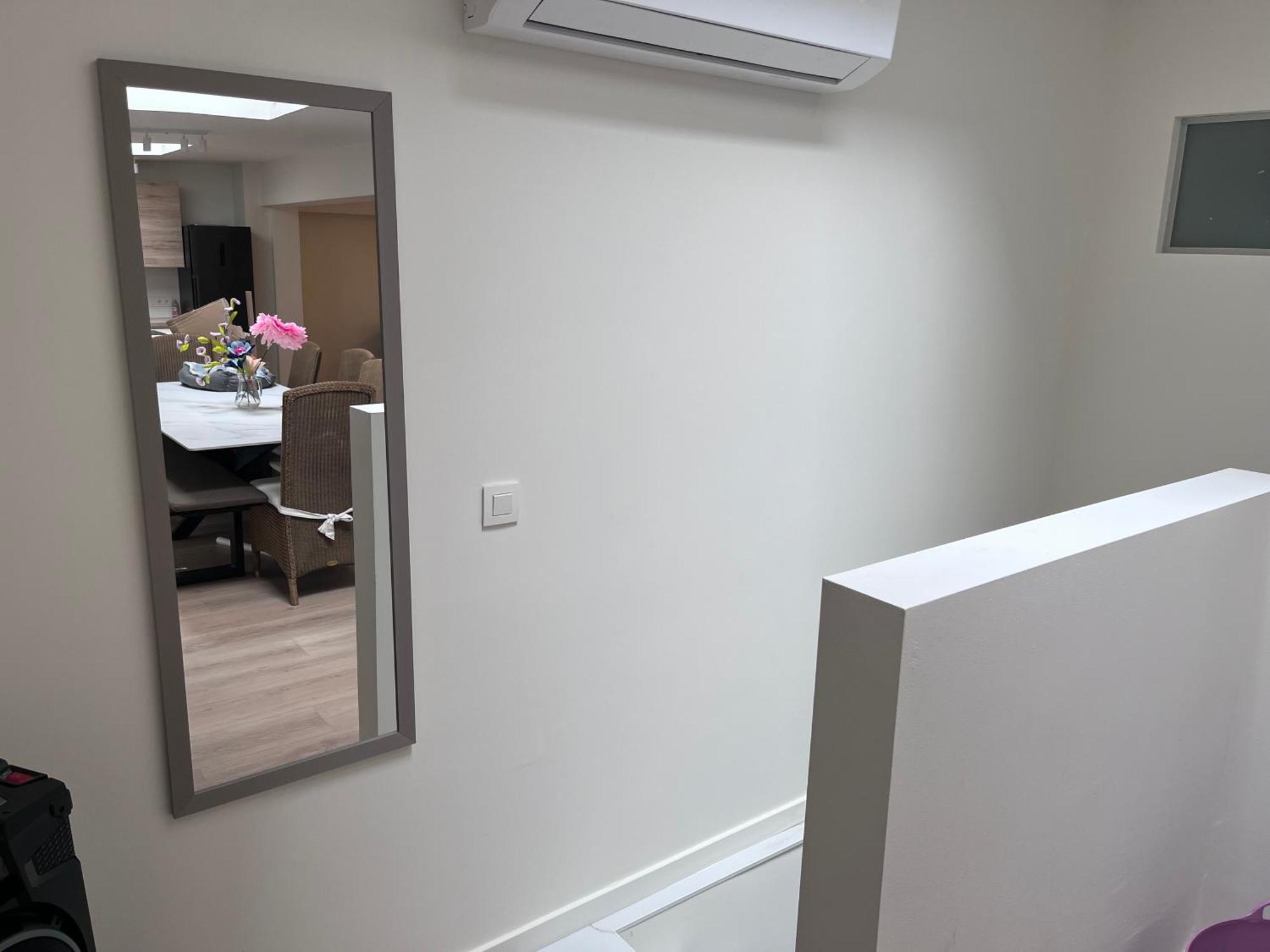 New Bright 180m2 Appartement,100m From The